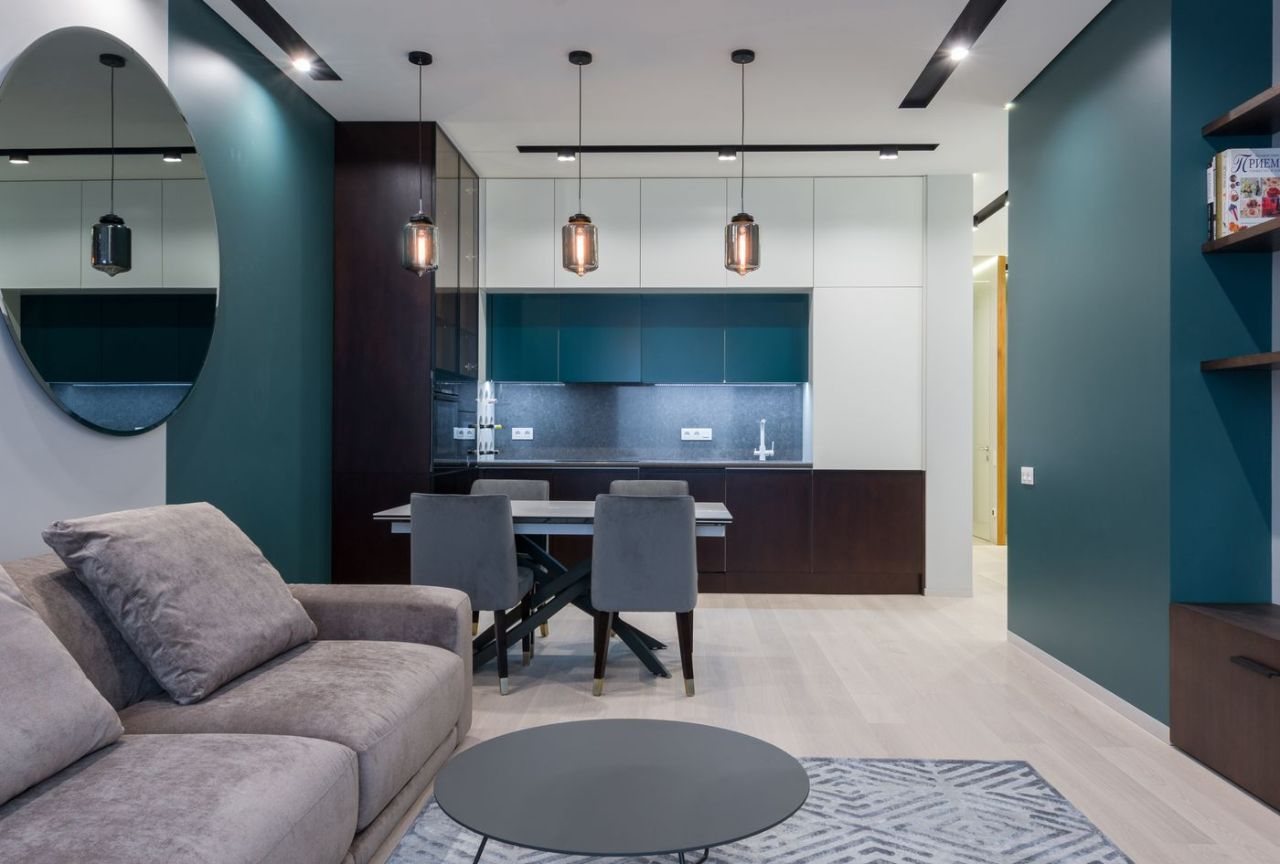 Sala de apartamento remodelado, contemporânea e luminosa